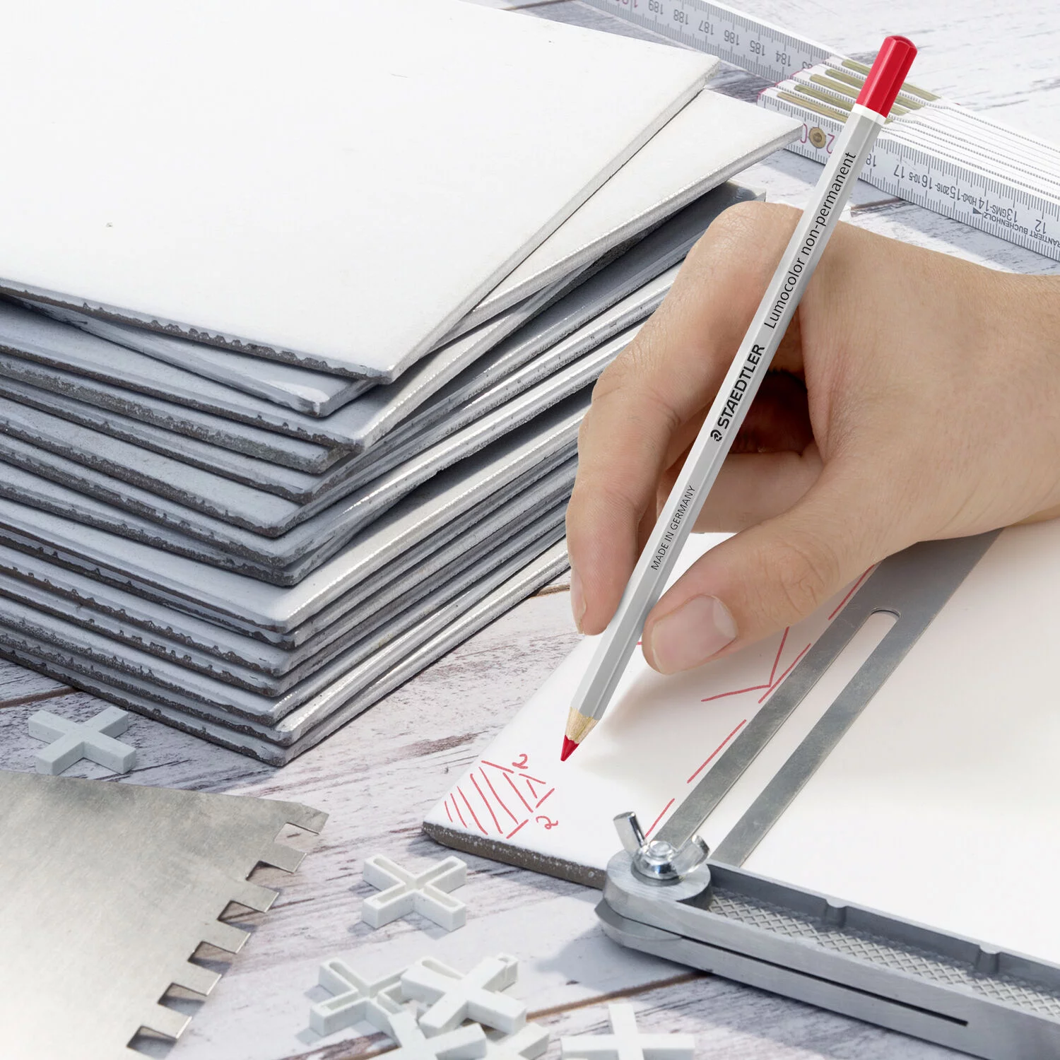LAPIS STAEDTLER LUMOCOLOR 108-9 OMNICHROM CAIXA C/12 PRETO 2